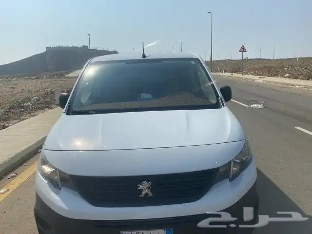 للبيع بيجو بانتري 2023 4