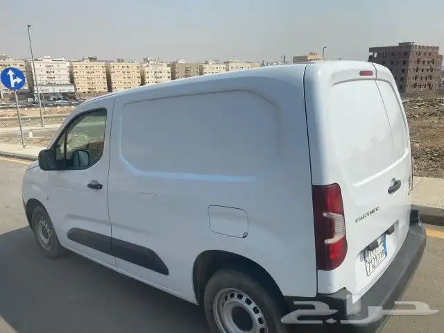 للبيع بيجو بانتري 2023 5