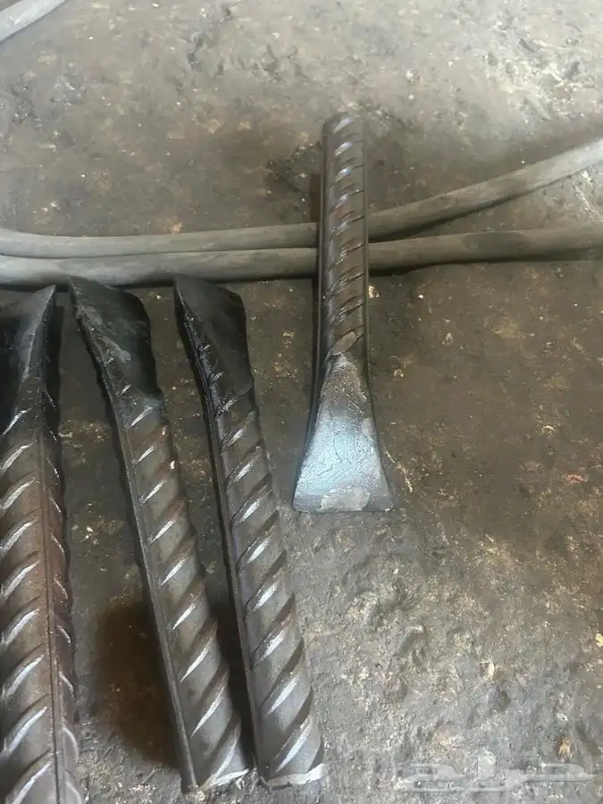 مفراس للي يقص الحطب 0