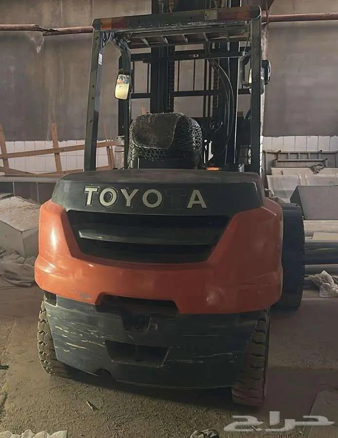 للبيع عدد 2 رافعة شوكية 5 طن 2020 نوع تويوتا ممتازة 1