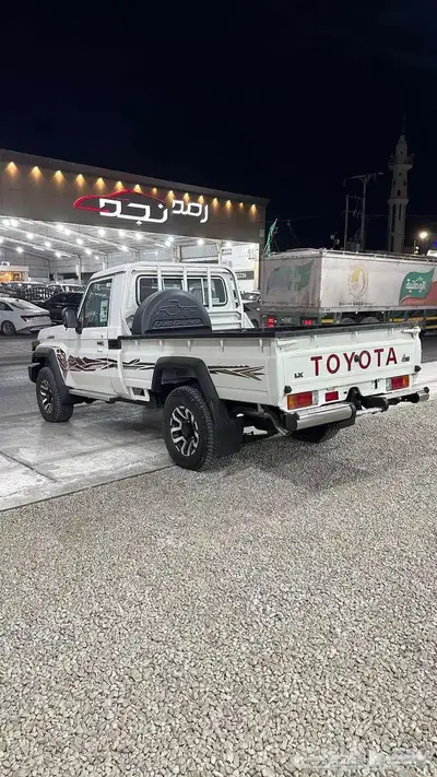 تويوتا شاص رفرف فل كامل ديزل ابيض 2025 index