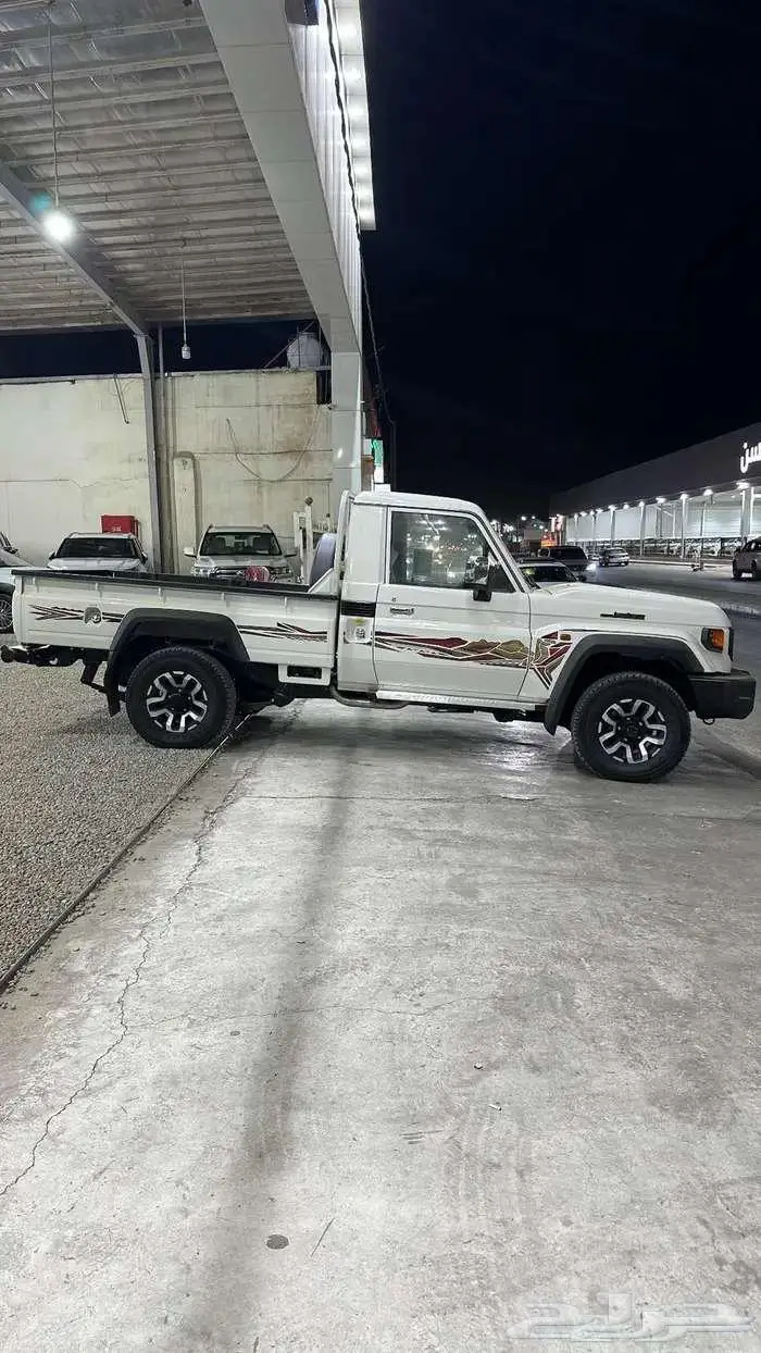 تويوتا شاص رفرف فل كامل ديزل ابيض 2025 2