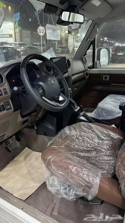 تويوتا شاص رفرف فل كامل ديزل ابيض 2025 index