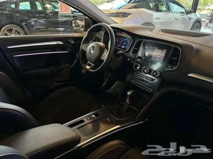 عرض على الرينو ميجان نص فل 2024 بكمية محدودة 8