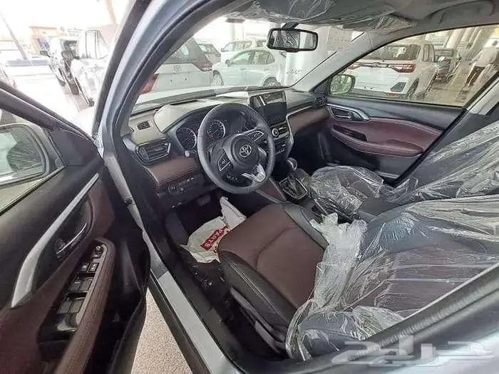 تويوتا اوربان كروزر GLX فل كامل موديل 2026 5