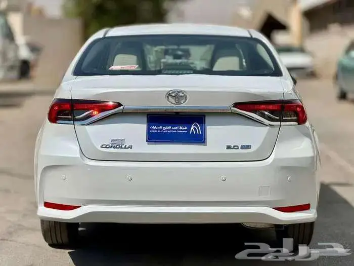 كورولا 2025 فئات XLI 2.0 و 1.5 بجميع أنواعها 7