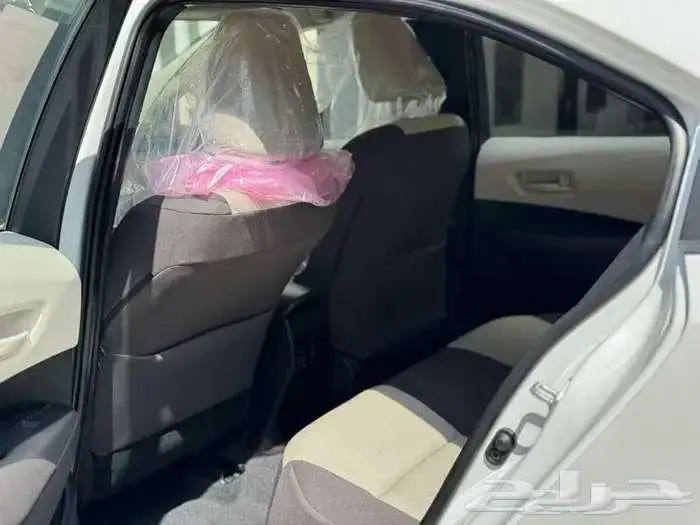 كورولا 2025 فئات XLI 2.0 و 1.5 بجميع أنواعها 21