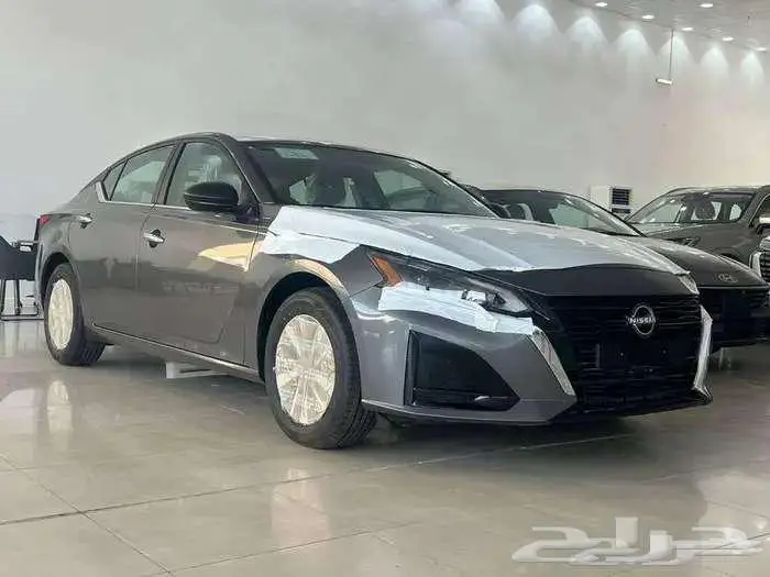 نيسان التيما ستاندر و نص فل بنزين 2025 - 2026 1