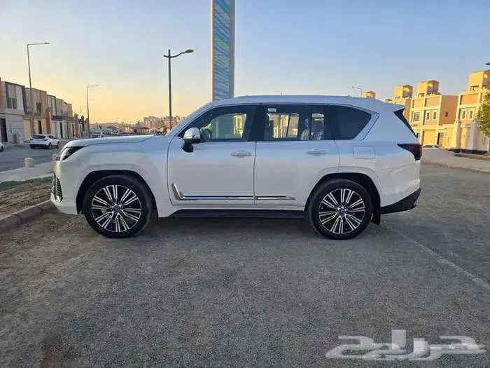 لكزس Lx600 بريمي 0
