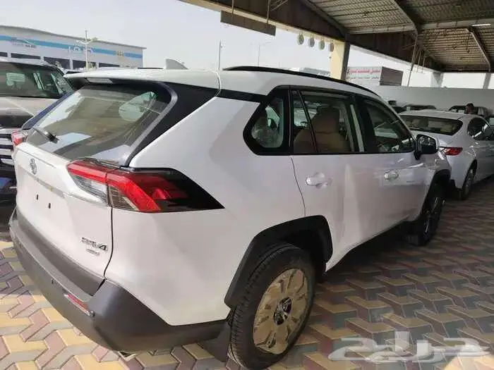 تويوتا رافور LE دبل 2025 2