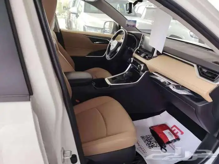 تويوتا رافور LE دبل 2025 4