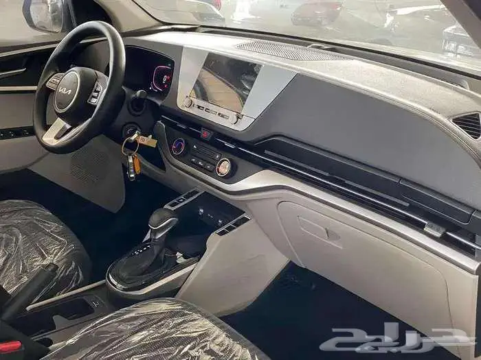 كيا كارنز2025استندر مطور شاشه وكميرا كميه محدوده 6