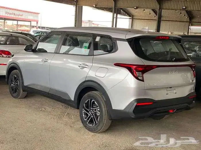 كيا كارنز2025استندر مطور شاشه وكميرا كميه محدوده 3