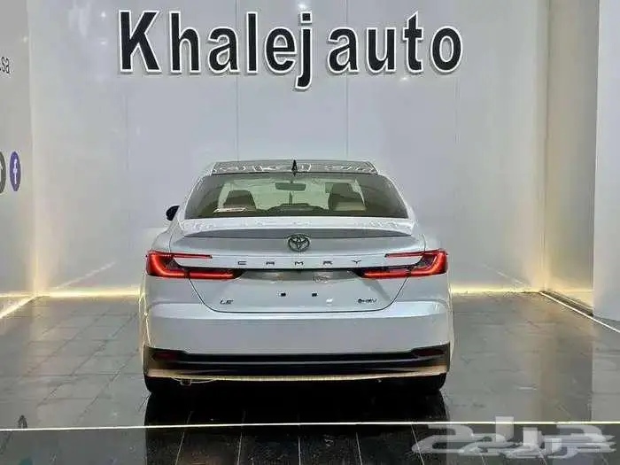 تويوتا كامري LE هايبرد موديل 2025 كاش و أقساط 3