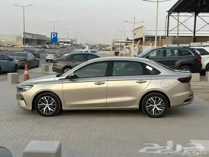 جيلي امجراند 2023 4