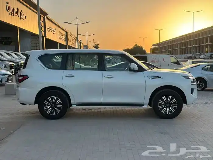 نيسان باترول SE2 ابيض 2022 8