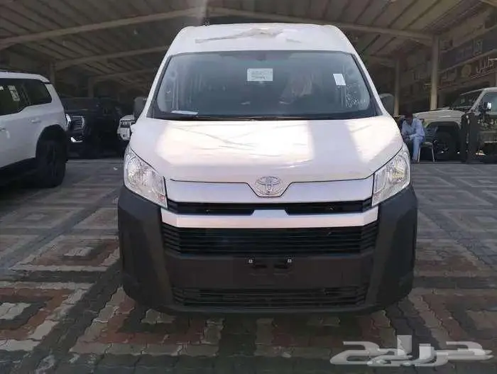 تويوتا باص هايس 2026 ديزل 13 راكب قير عادي 3