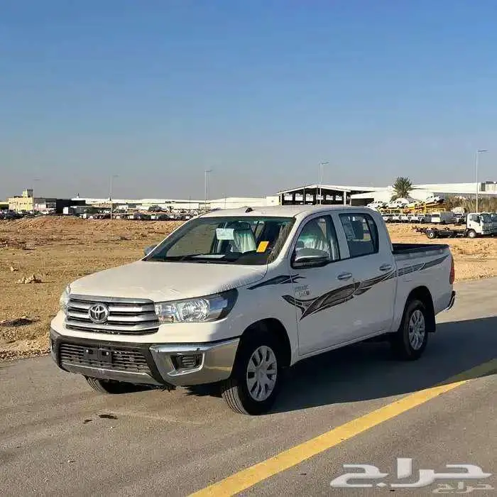 تويوتا هايلوكس غمارتين GL ديزل بدون دبل 2025 باقل الاسعار 0
