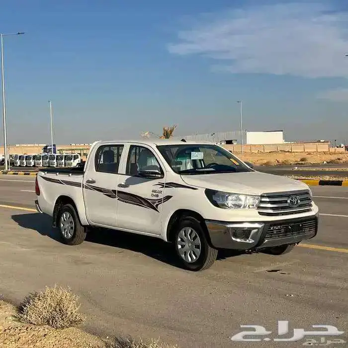 تويوتا هايلوكس غمارتين GL ديزل بدون دبل 2025 باقل الاسعار 1