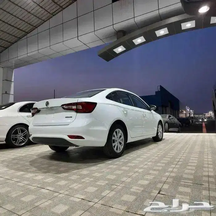 ام جي 5 استاندر 2025 2