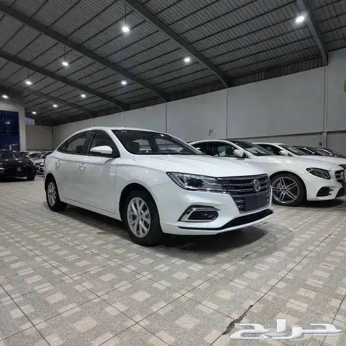 ام جي 5 استاندر 2025 1