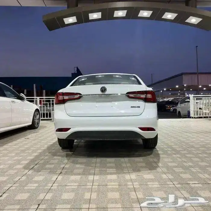 ام جي 5 استاندر 2025 3