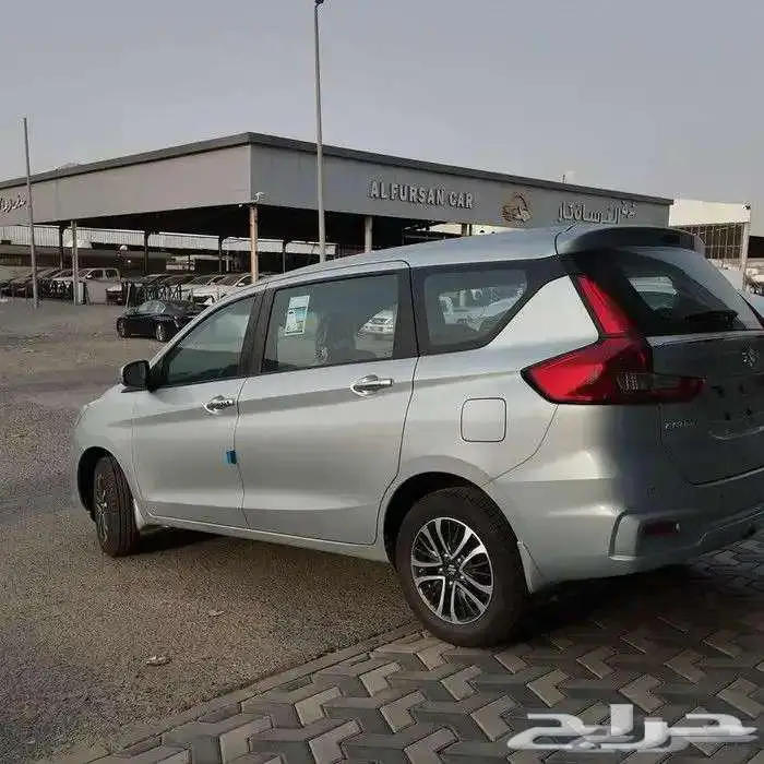 سوزوكي ارتيجا glx 3