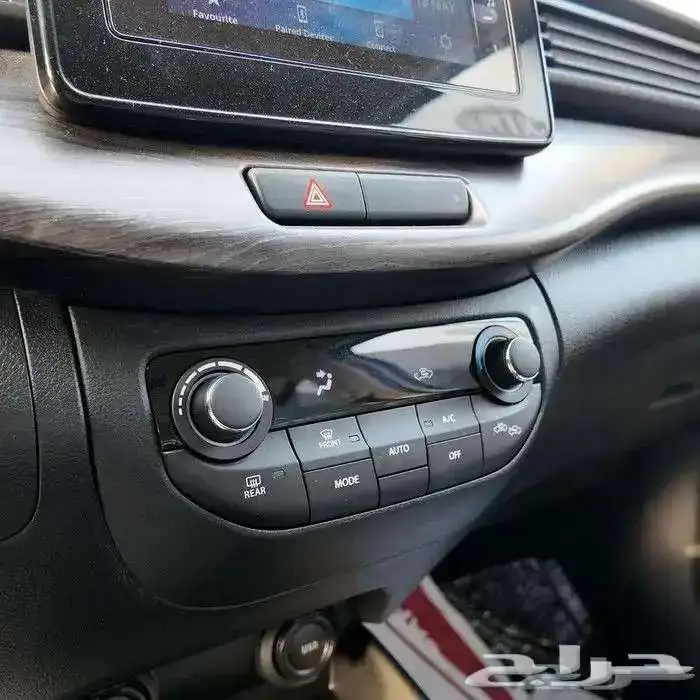 سوزوكي ارتيجا glx 6