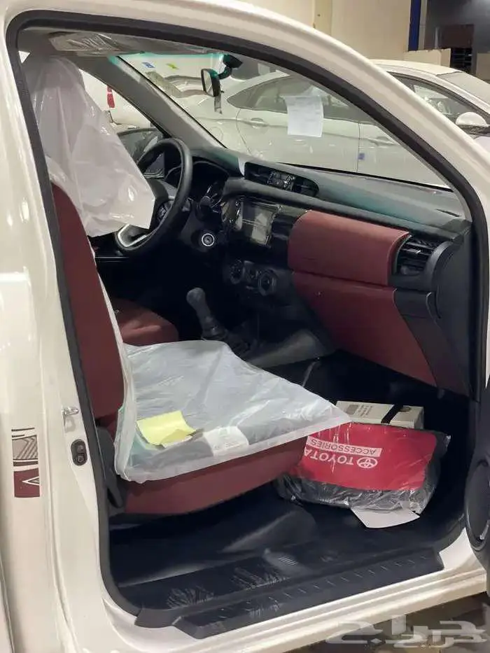 تويوتا هايلوكس بنزين غماره GLXبدون دبل موديل 2025 سعودي 5