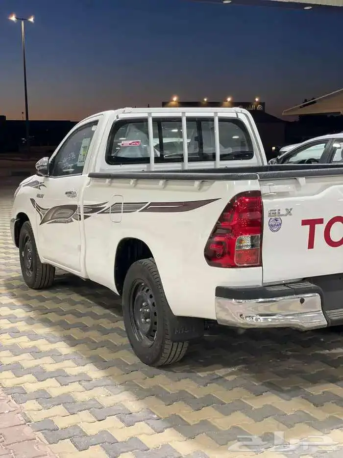 تويوتا هايلوكس بنزين غماره GLXبدون دبل موديل 2025 سعودي 2