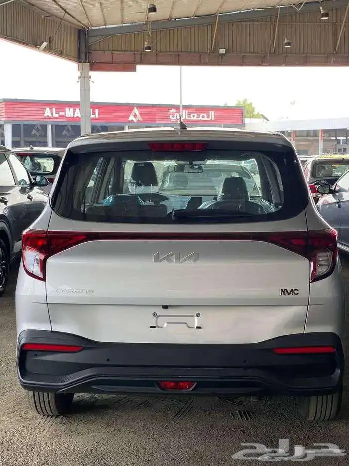 كيا كارنز2025استندر مطور شاشه وكميرا كميه محدوده 8