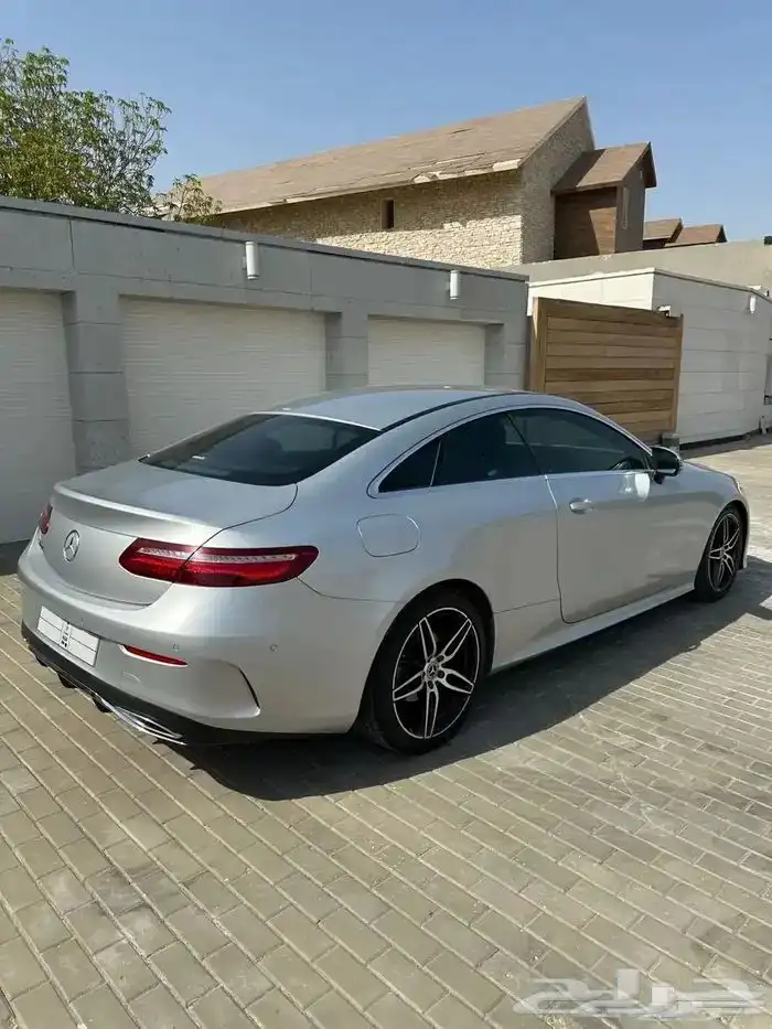 مرسيدس E 200 كوبيه AMG 3