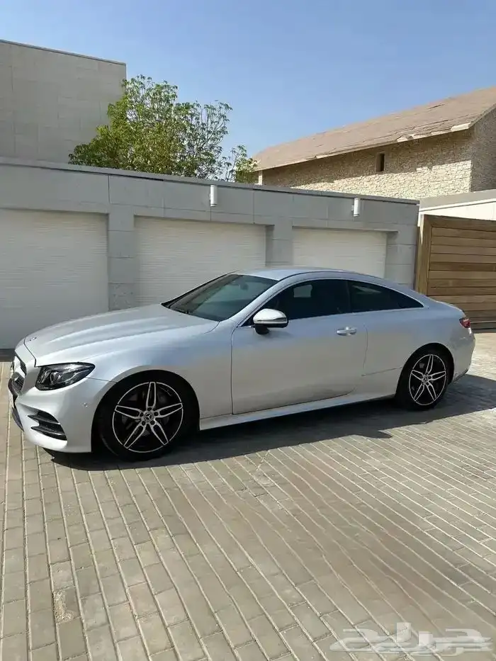 مرسيدس E 200 كوبيه AMG 4