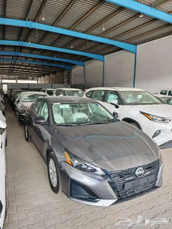 سيارات نيسان 0