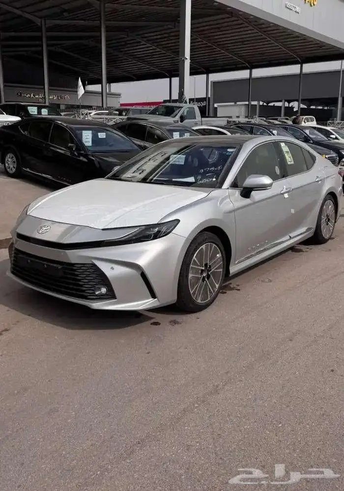 تويوتا كامري جراندي بنزين 2025 سعودي اصفار 15