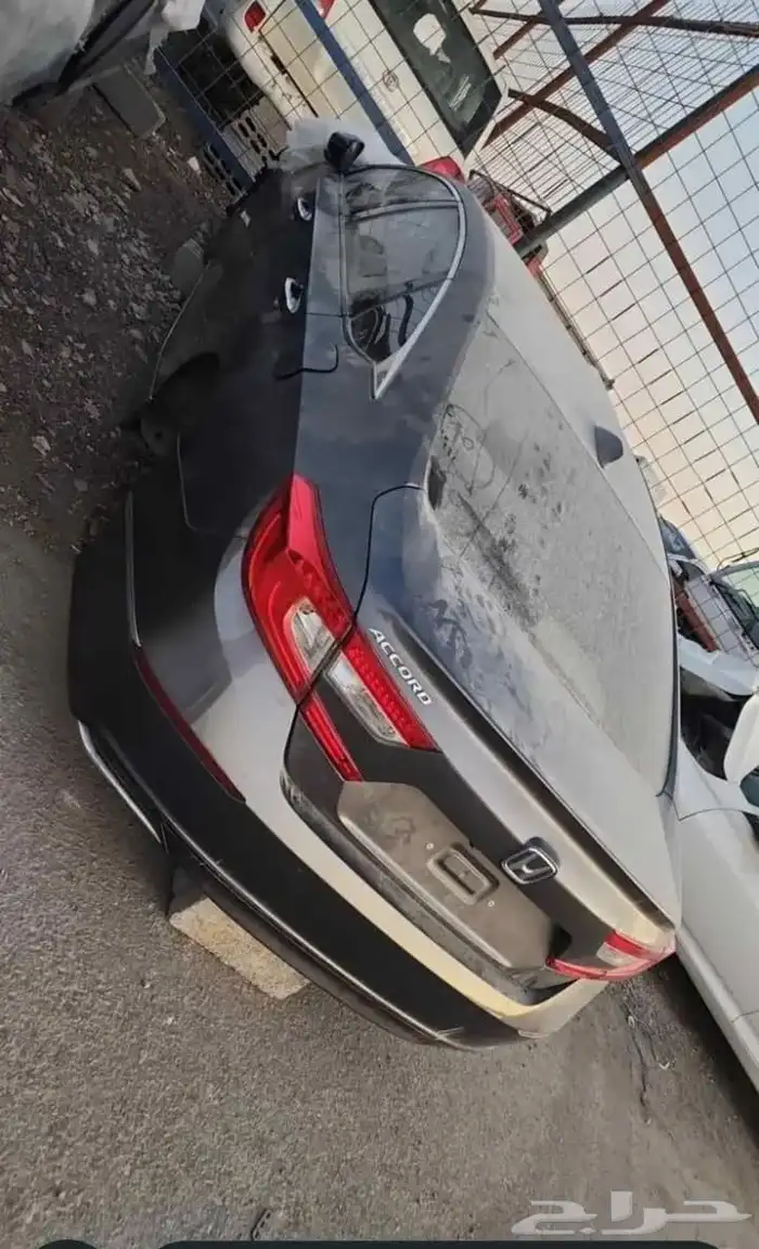 يوجد لدينا جميع انواع قطع غيار ااسبارت 8