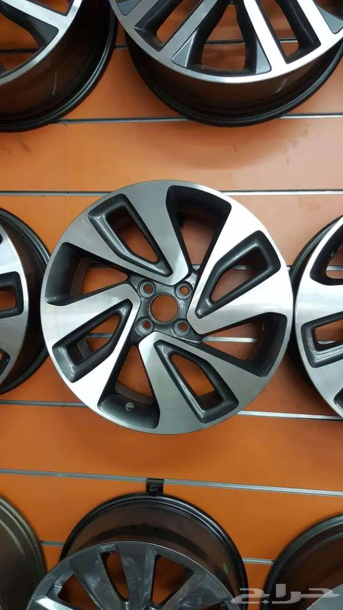 جميع احجام وانواع واشكال جنوط الهونداي بجميع المقاسات 40