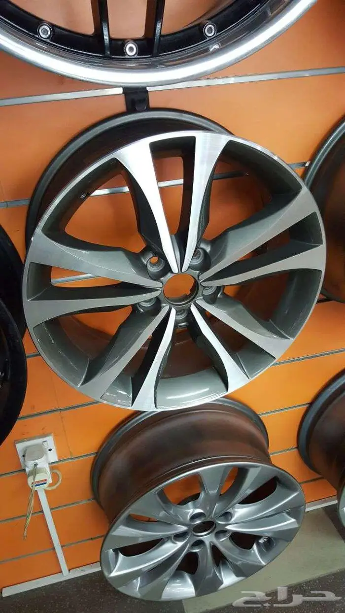 جميع احجام وانواع واشكال جنوط الهونداي بجميع المقاسات 38