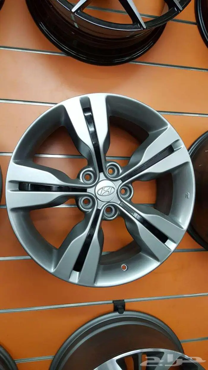 جميع احجام وانواع واشكال جنوط الهونداي بجميع المقاسات 37