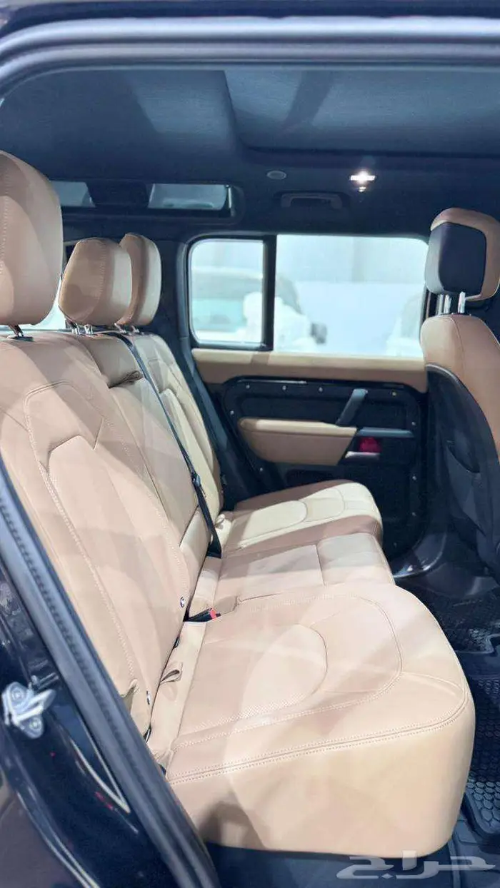 لاند روفر ديفندر 4 سلندر وارد الغانم 2026 13