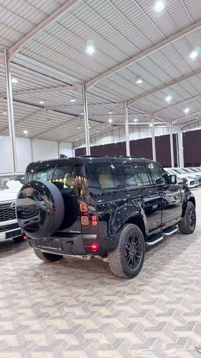 لاند روفر ديفندر 4 سلندر وارد الغانم 2026 16