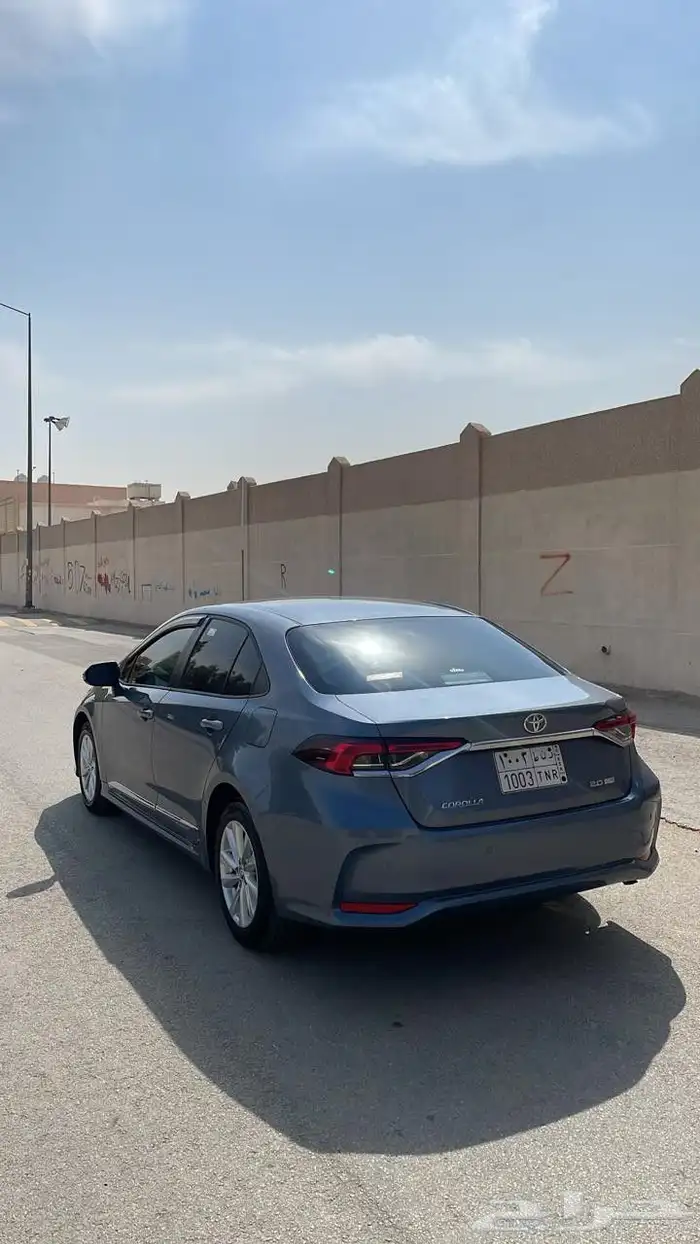السيارة تويوتا كورولا 2.0 cc ( المكينة الكبيرة) 2