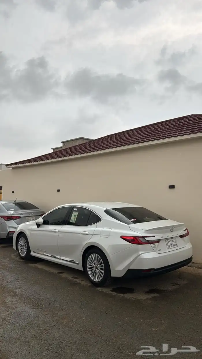 كامري 2025للبيع بحالة الوكالة الممشى 35مستخدم أول 4