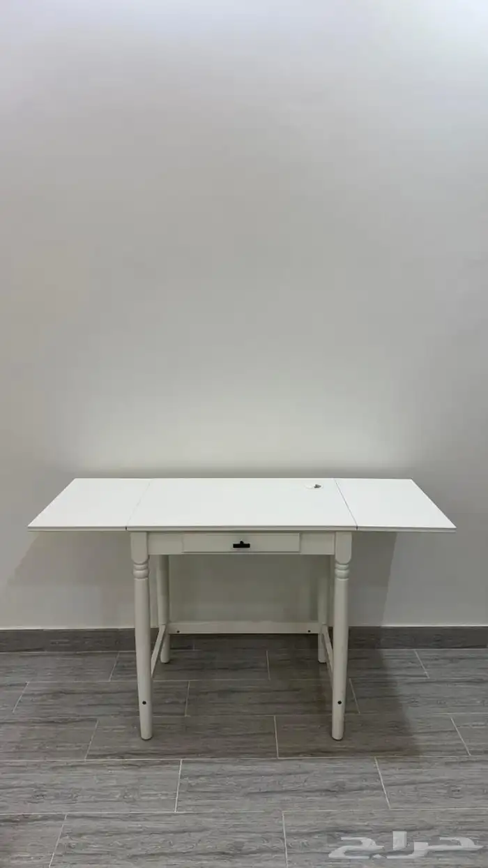 طاوله من ايكيا 0