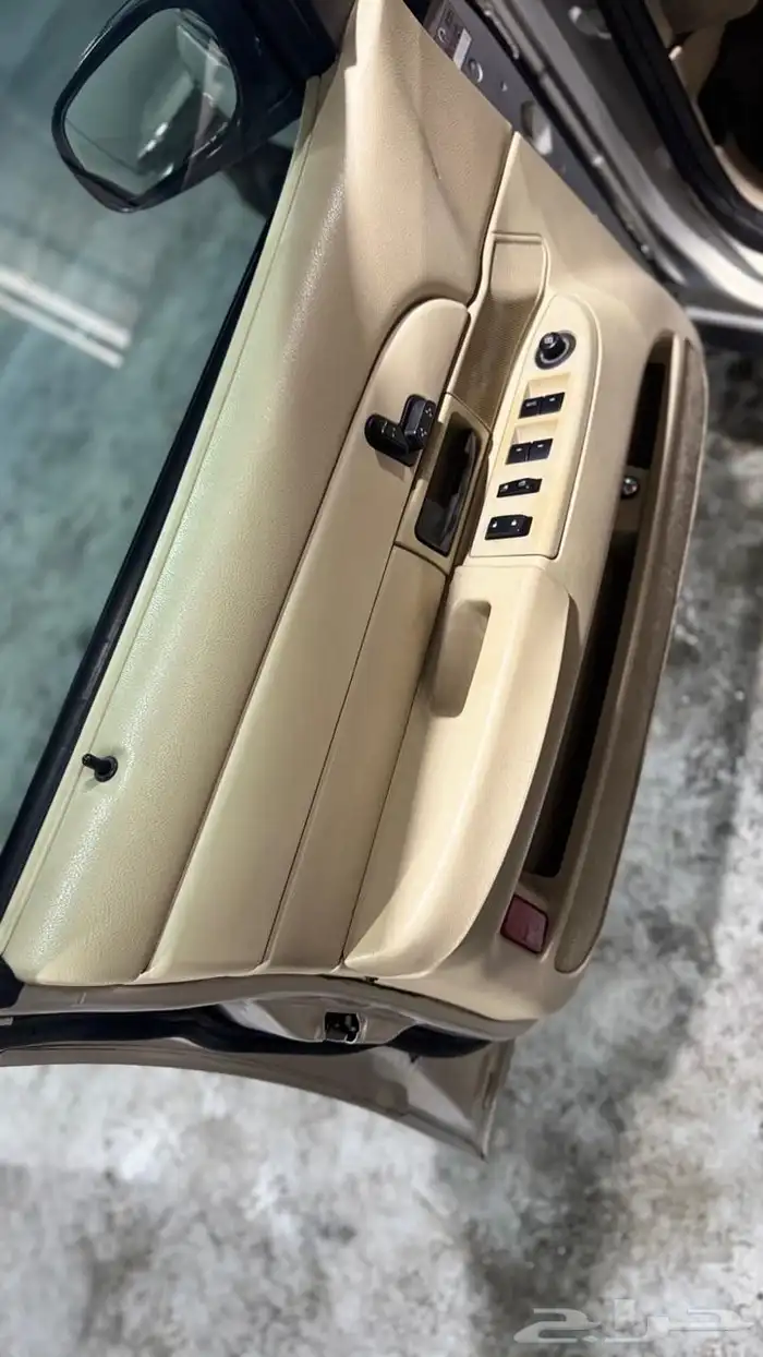 بسم الله توكلنا على الله للبيع فورد فكتوريا 2011 11