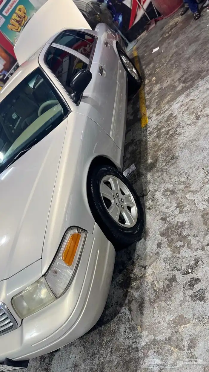 بسم الله توكلنا على الله للبيع فورد فكتوريا 2011 18