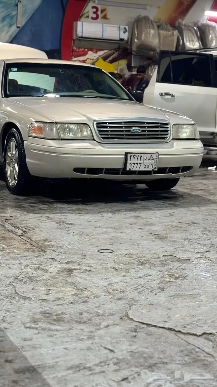 بسم الله توكلنا على الله للبيع فورد فكتوريا 2011 20