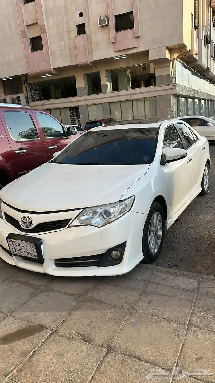 كامري 2012 نضيف جدا GLX للبيع 15