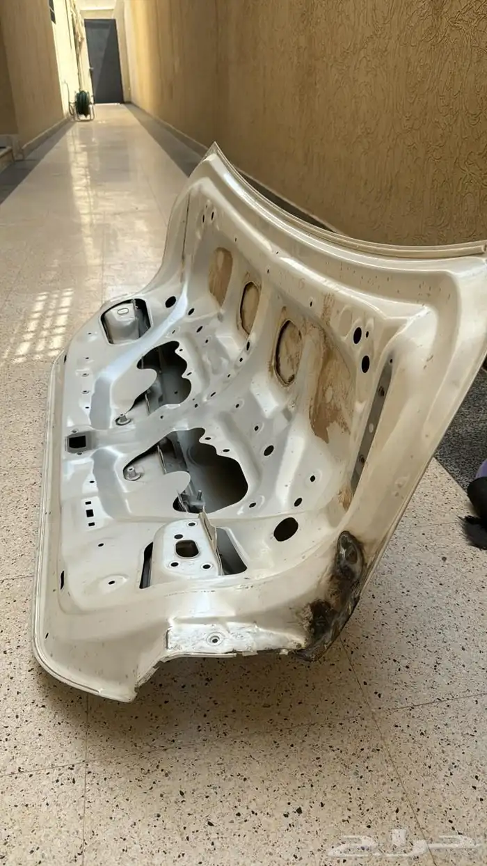 لكزس 2019 وفوق شنطة 1