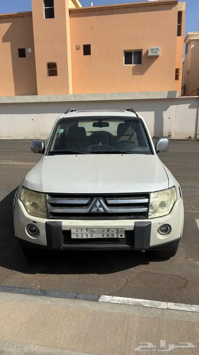 باجيرو ربع. 2008 2